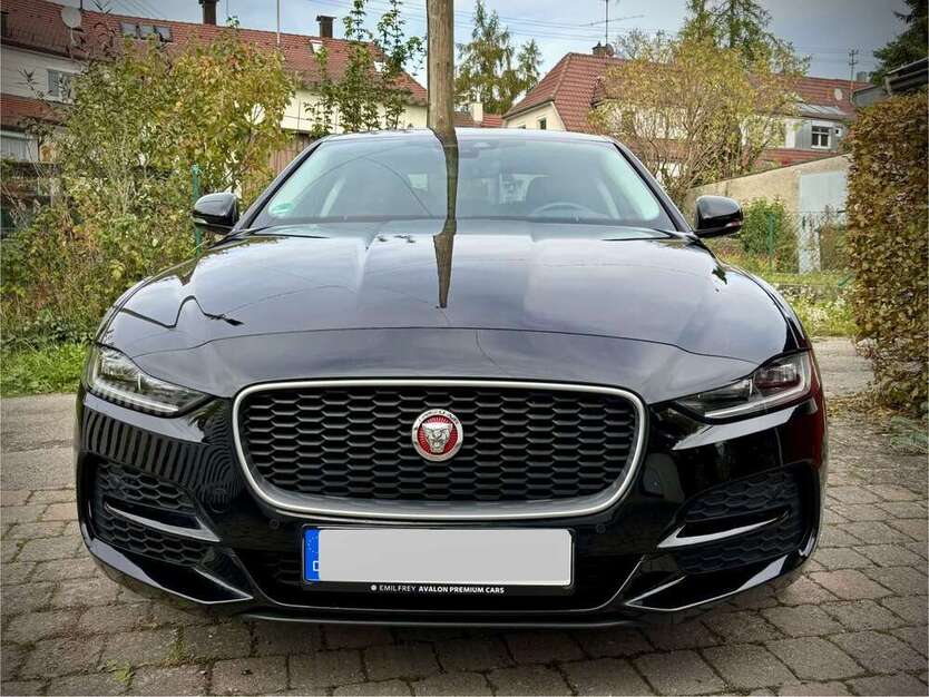 Jaguar XE 49.000 km 29.500 € Stuttgart 70563