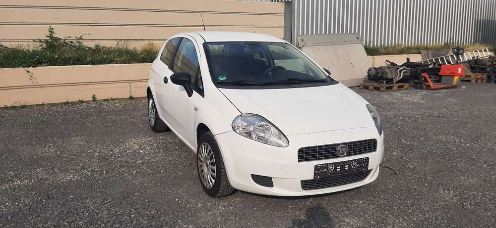 Fiat Grande Punto 155.174 km 2.490 € Vaihingen an der Enz 71665
