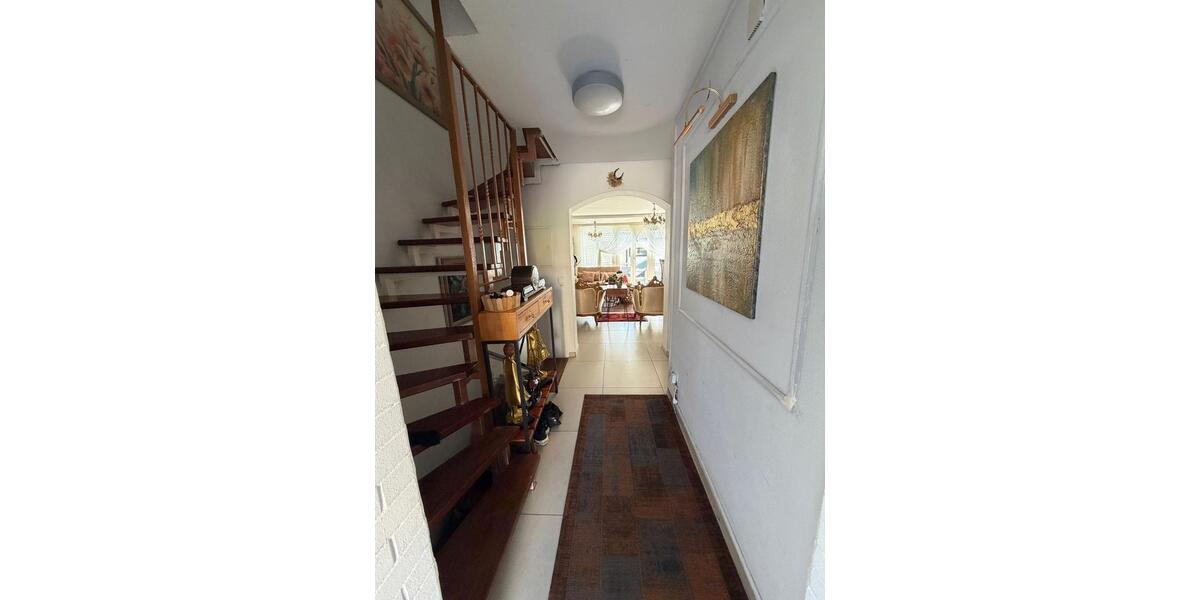 Reihenhaus Großbettlingen - 6 Zimmer, 180 m&sup2;, 590.000&euro; | Angebot:26277893