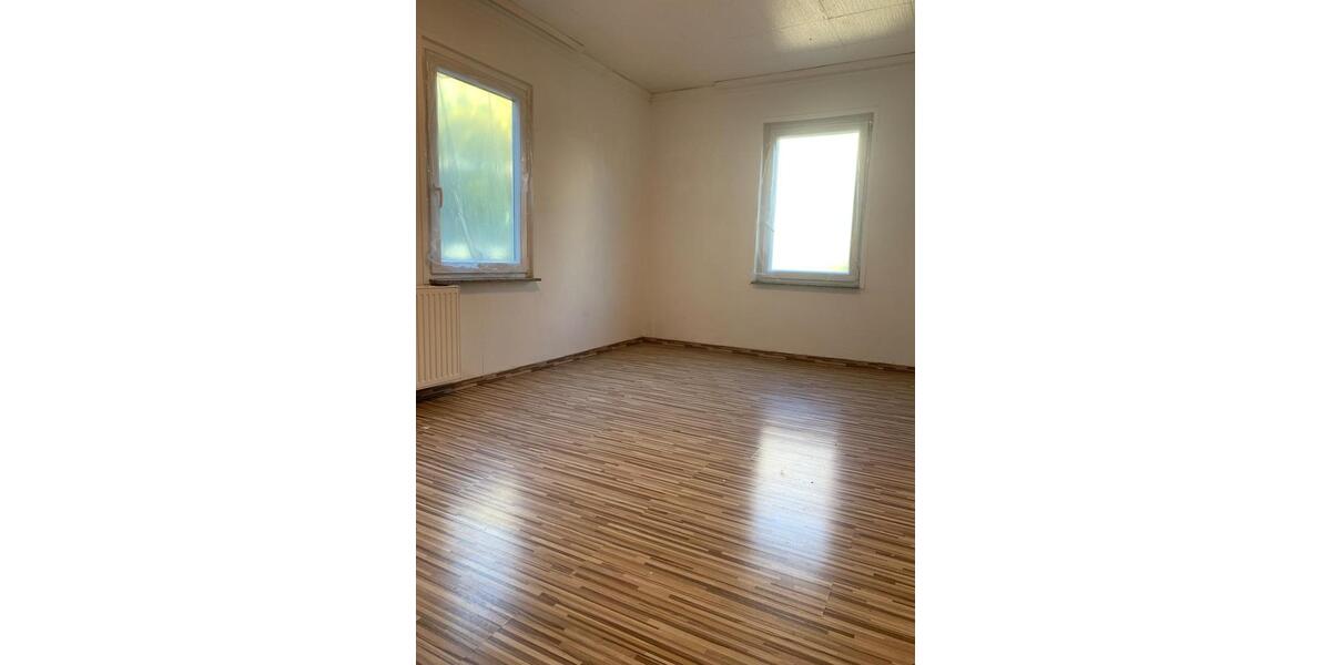Etagenwohnung Esslingen am Neckar - 5 Zimmer, 148 m&sup2;, 450.000&euro; | Angebot:25959641