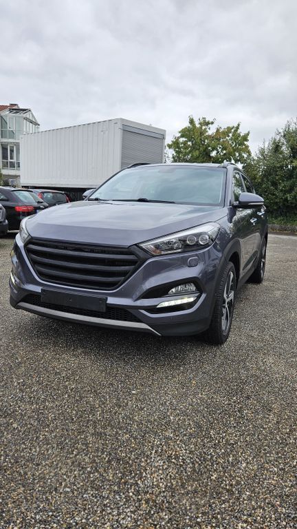 Hyundai TUCSON 126.914 km 16.000 € Freiberg am Neckar 71691