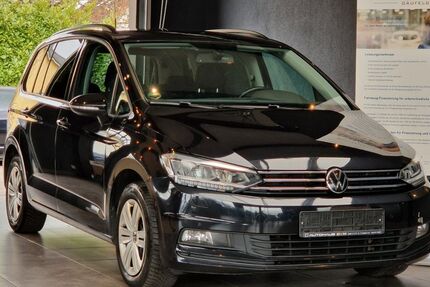 VW Touran 299.730 km 12.999 &euro; Gäufelden 71126