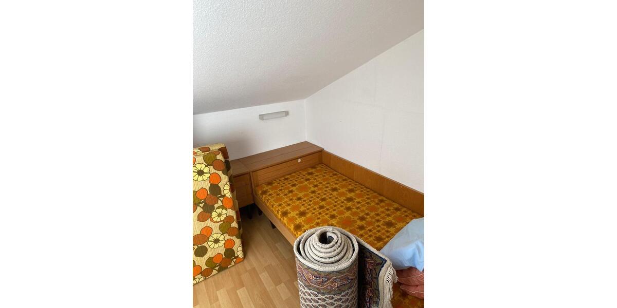 Dachgeschoßwohnung Pforzheim Eutingen - 2.5 Zimmer, 85 m&sup2;, 990&euro; | Angebot:25840419