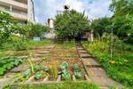 Einfamilienhaus mit Potential: 6 Zimmer, großes Grundstück, schöner Garten. Ihr neues Zuhause?