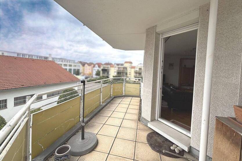 Frei werdende 3-Zimmer-Eigentumswohnung mit Balkon und Garage in S-Münster!