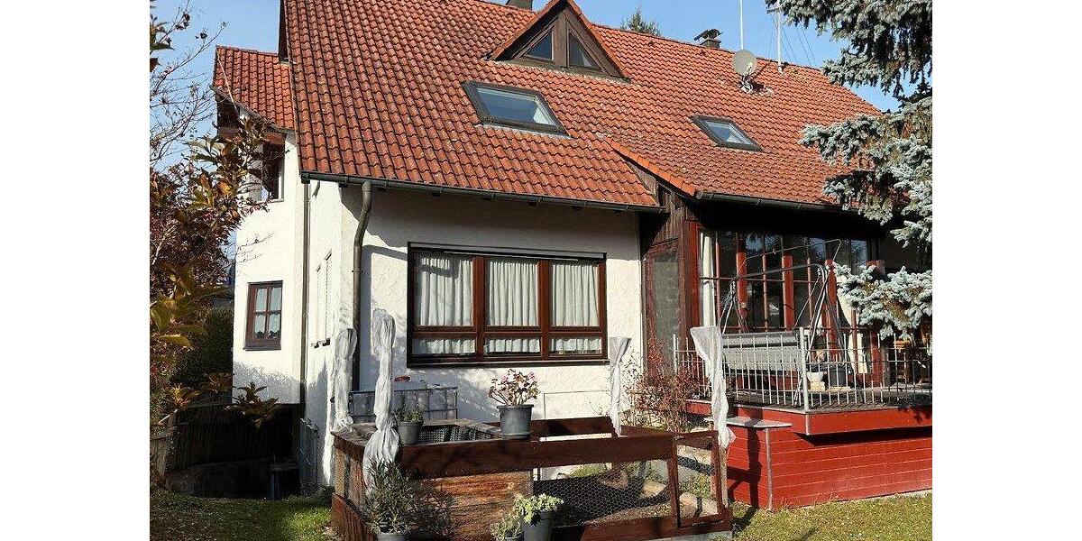 Mehrfamilienhaus, Wohnhaus Rottenburg am Neckar - 9 Zimmer, 223 m&sup2;, 749.000&euro; | Angebot:26639408