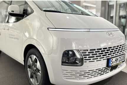 Hyundai STARIA 1.999 km 45.990 € Stuttgart 70469