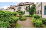 Möbliertes 1-Zimmer-Apartment im DG mit TG-Stellplatz - sofort bezugsfrei in Uni-Nähe!