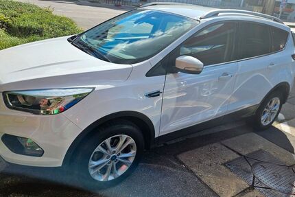 Ford Kuga 125.870 km 8.500 &euro; Sindelfingen 71063
