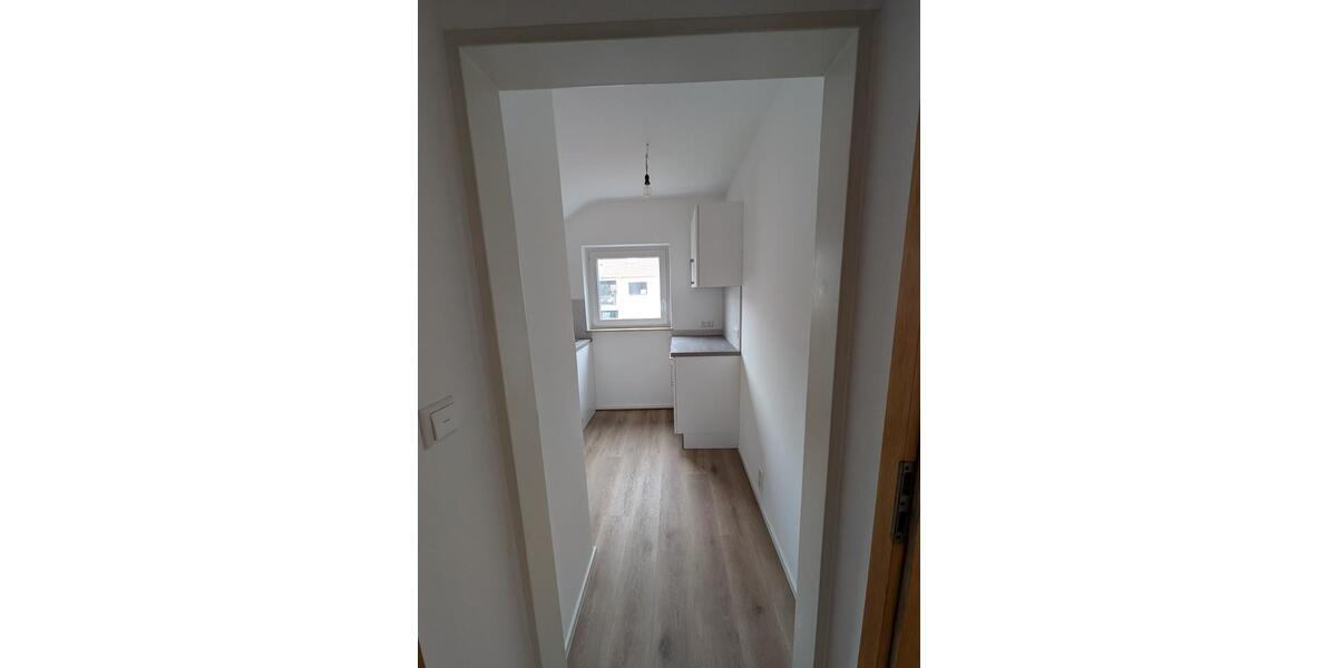 Dachgeschoßwohnung Metzingen - 1.5 Zimmer, 40 m&sup2;, 590&euro; | Angebot:26325750