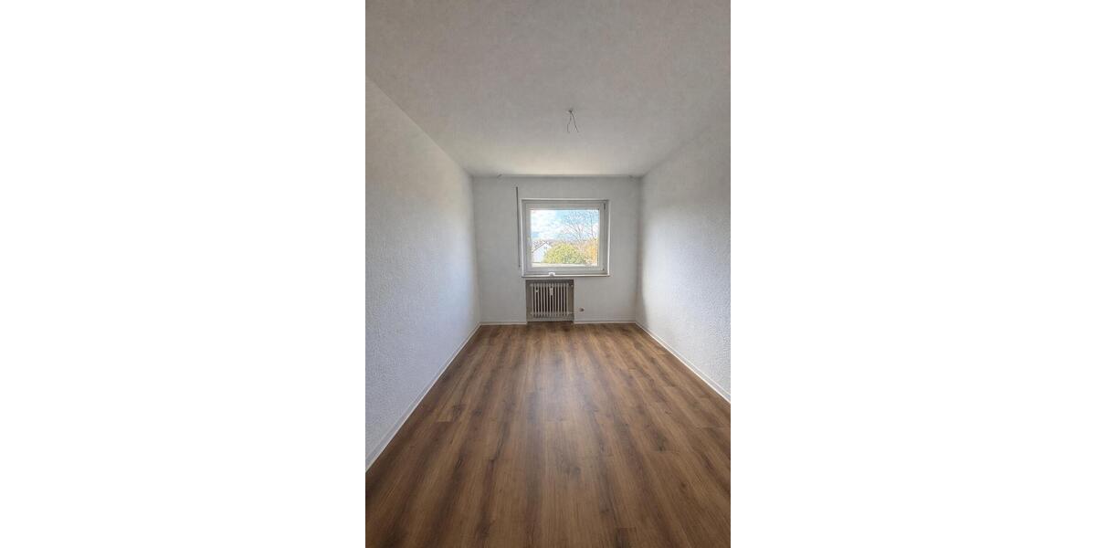 Etagenwohnung Ludwigsburg Hoheneck - 5.5 Zimmer, 135 m&sup2;, 1.800&euro; | Angebot:25993866