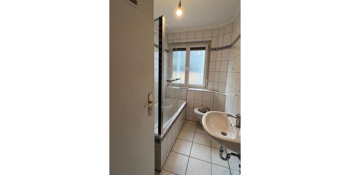 Etagenwohnung Pforzheim Eutingen - 3 Zimmer, 80 m&sup2;, 650&euro; | Angebot:25980516