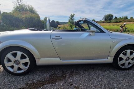 Audi TT 215.000 km 5.700 &euro; REUTLINGEN 72770
