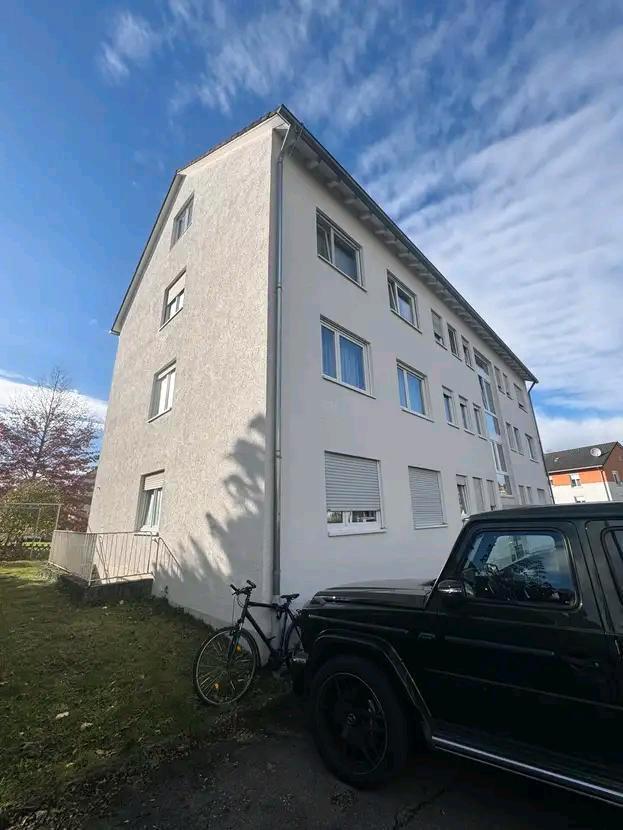 moderniesierte 2-Zimmer Wohnung mit Balkon in Zentraler Lage zimmer