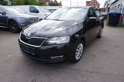 Skoda Rapid 104.000 km 10.750 &euro; Böblingen 71032