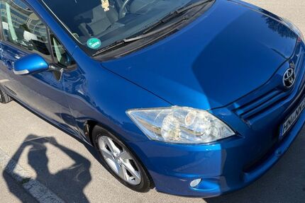 Toyota Auris 170.000 km 3.490 &euro; Stuttgart 70178