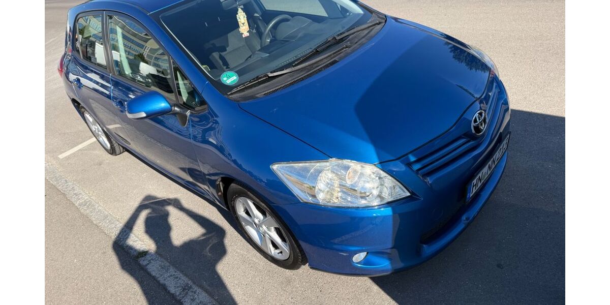 Toyota Auris 170.000 km 3.490 &euro; Stuttgart 70178