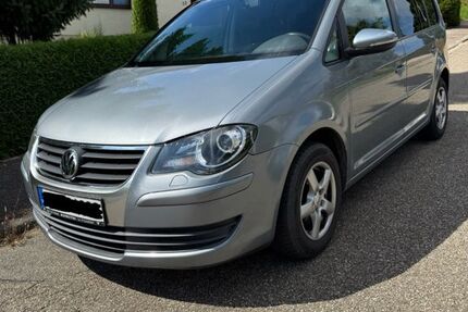 VW Touran 242.514 km 2.300 € Mühlacker 75417