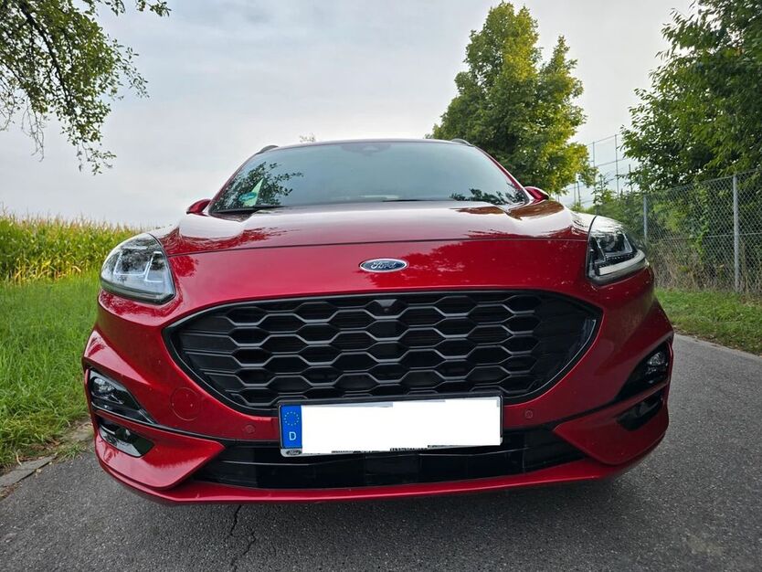 Ford Kuga 63.000 km 21.200 € Stuttgart 70439