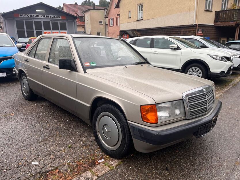Mercedes-Benz 190 117.085 km 7.995 € Altensteig 72213