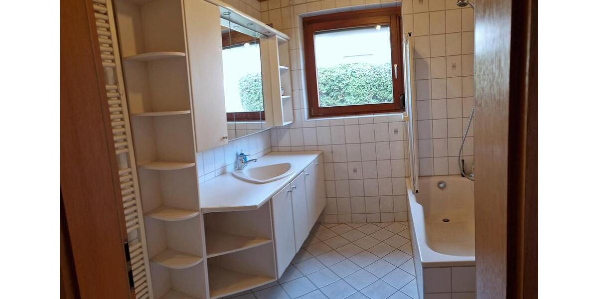 Einfamilienhaus Böblingen - 5.5 Zimmer, 170 m&sup2;, 490.000&euro; | Angebot:26634548