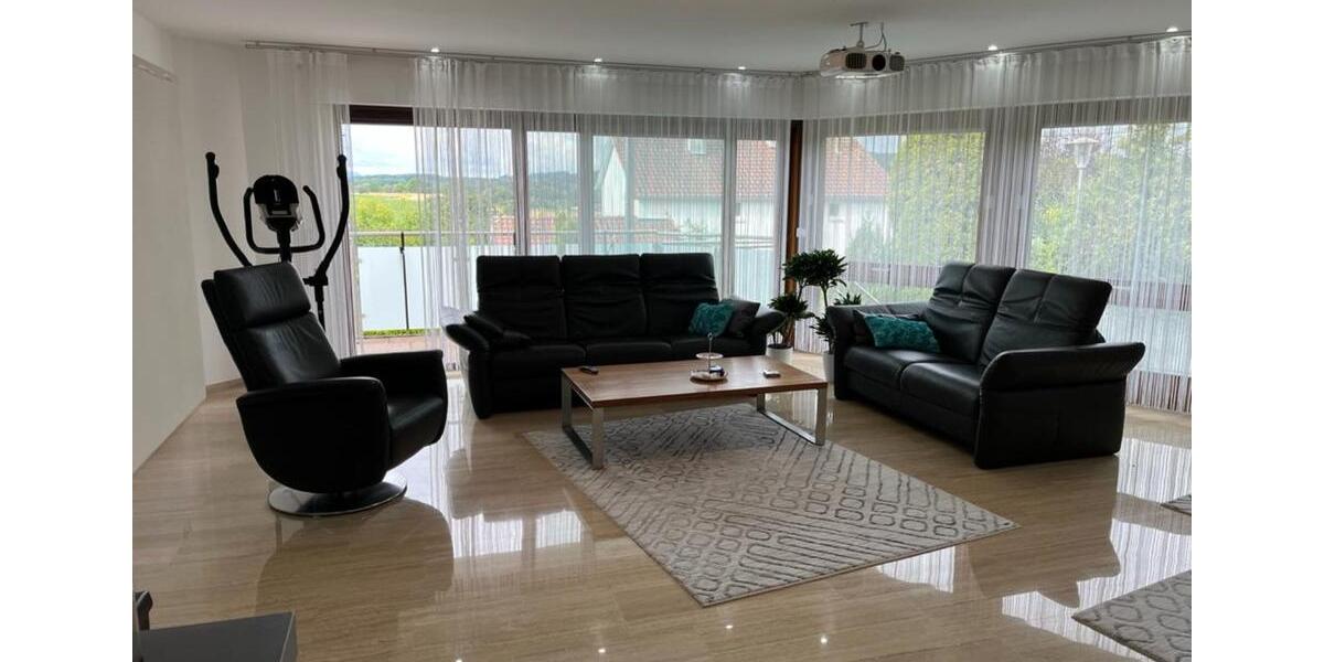 Erdgeschoßwohnung Neckartenzlingen - 5 Zimmer, 168 m&sup2;, 1.950&euro; | Angebot:25721130