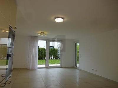 RUHIG UND HELL MIT SONNIGER TERRASSE UND GARTEN - Erdgeschoßwohnung Leinfelden-Echterdingen Echterdingen | Angebot:24698121