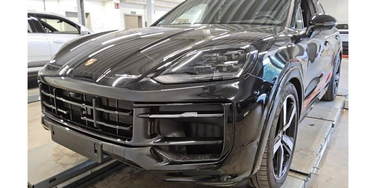 Porsche Cayenne 12.900 km 114.790 &euro; Stuttgart 70499