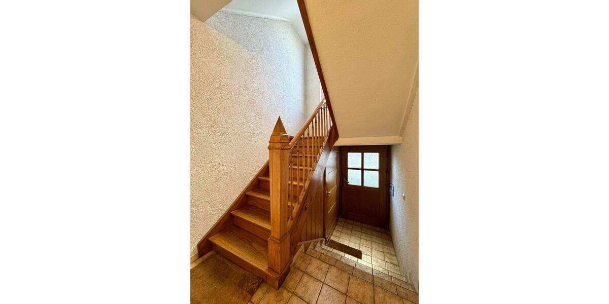 Mehrfamilienhaus, Wohnhaus Ludwigsburg West - 8 Zimmer, 185 m&sup2;, 595.000&euro; | Angebot:24596370