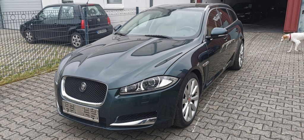 Jaguar XF 150.956 km 6.900 € Holzgerlingen 71088