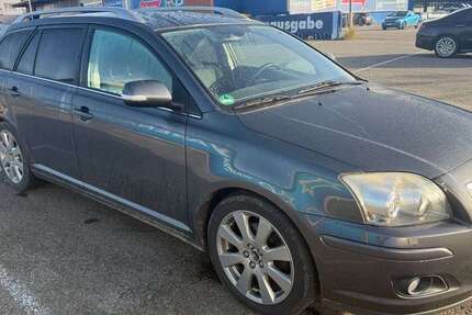 Toyota Avensis 153.000 km 2.999 € Sindelfingen 71065