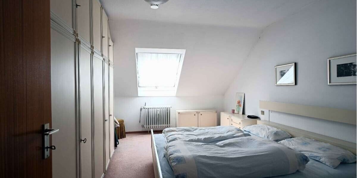 Vielfältige Angebote für Kinder und Jugendliche besonders attraktiv für junge Familien - Dachgeschoßwohnung Stuttgart Neuwirtshaus | Angebot:25990677