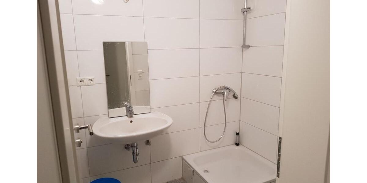 Erdgeschoßwohnung Sindelfingen Sindelfingen (Stadt) - 3 Zimmer, 77 m&sup2;, 1.150&euro; | Angebot:26400996