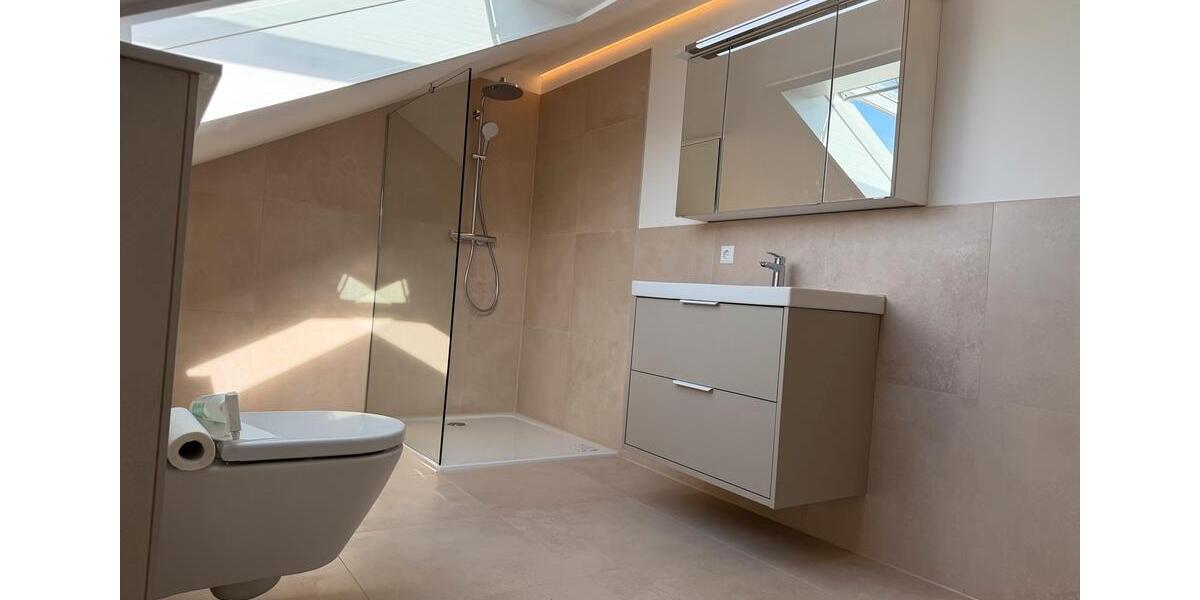 Dachgeschoßwohnung Dußlingen - 2.5 Zimmer, 80 m&sup2;, 1.000&euro; | Angebot:27592938