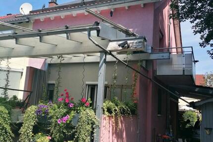 Reiheneckhaus mit Carport, Gartengerätehaus und schönem Garten 2 zimmer