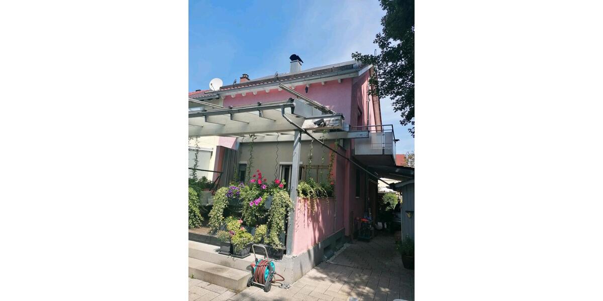 Reihenhaus Nürtingen - 2 Zimmer, 130 m&sup2;, 750.000&euro; | Angebot:24746295