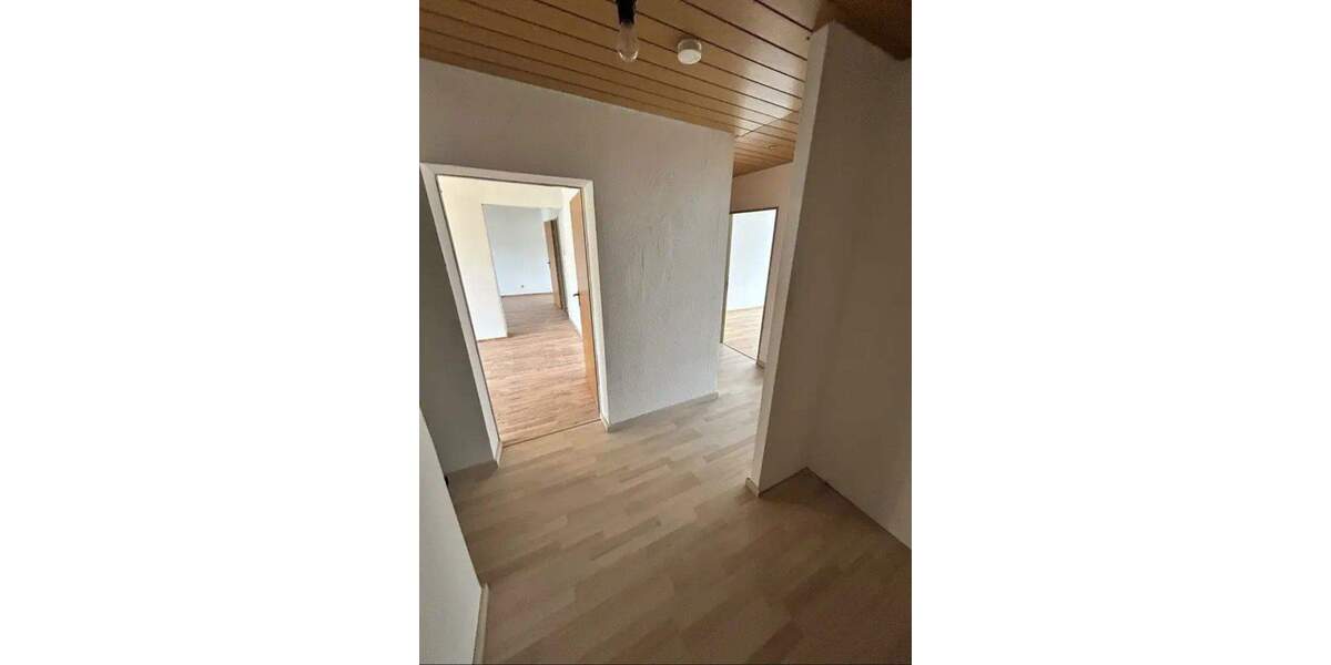 Etagenwohnung Herrenberg - 4 Zimmer, 96 m&sup2;, 330.000&euro; | Angebot:24811206