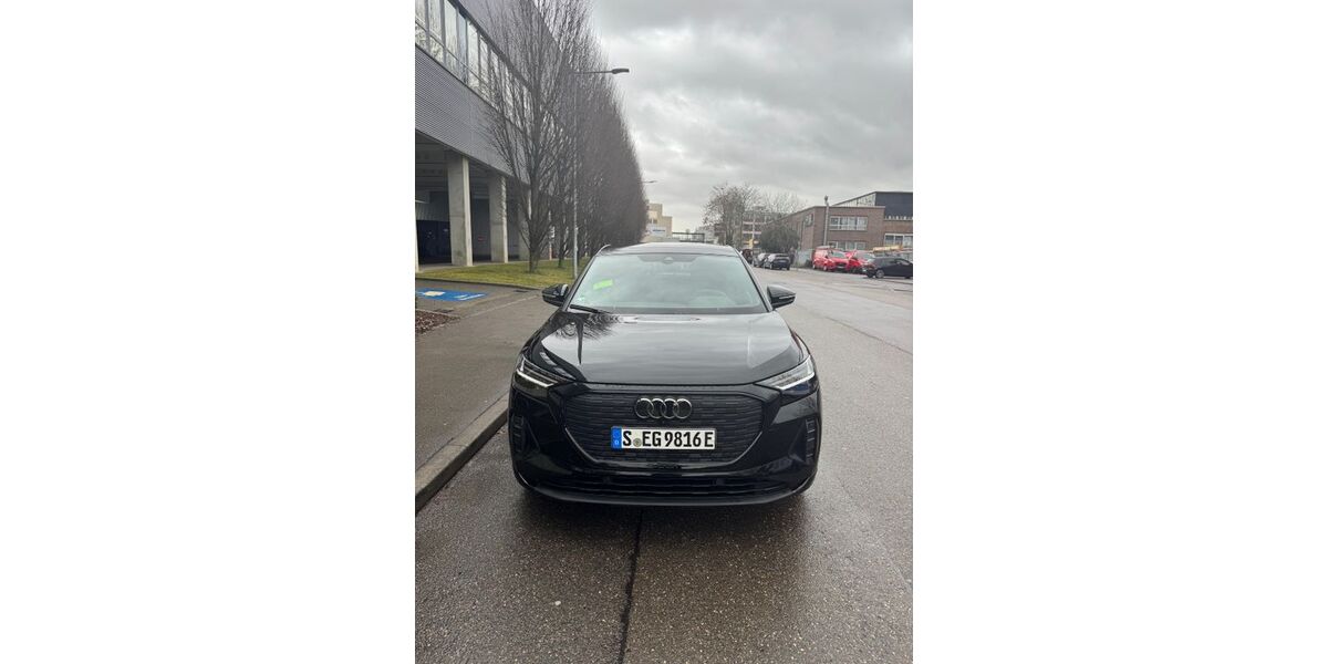 Audi Q4 e-tron 28.000 km 33.500 &euro; Stuttgart 70176