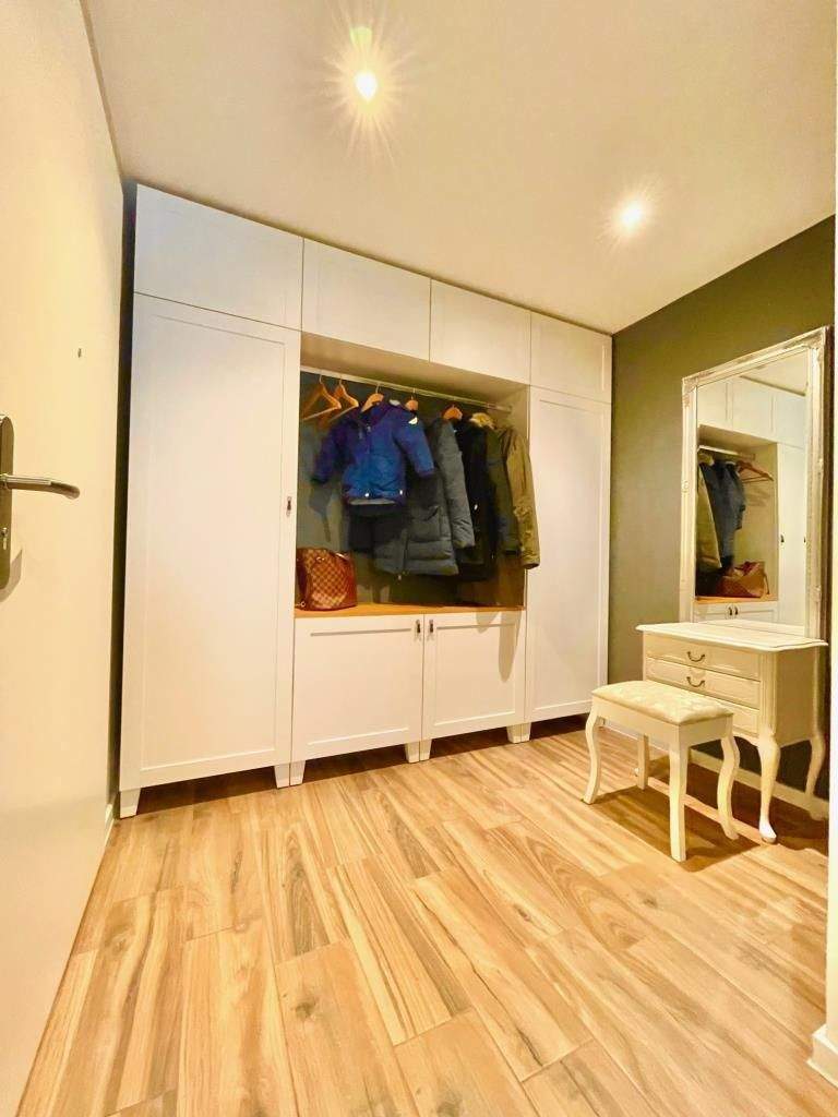 Hochwertige, vollmöblierte Erdgeschosswohnung mit Terrasse und Gartenanteil in bester Lage 4 zimmer