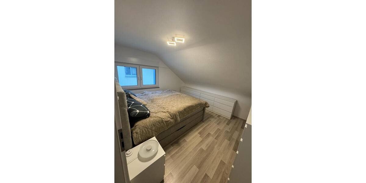 Dachgeschoßwohnung Pforzheim Eutingen - 2 Zimmer, 69 m&sup2;, 724&euro; | Angebot:26446603