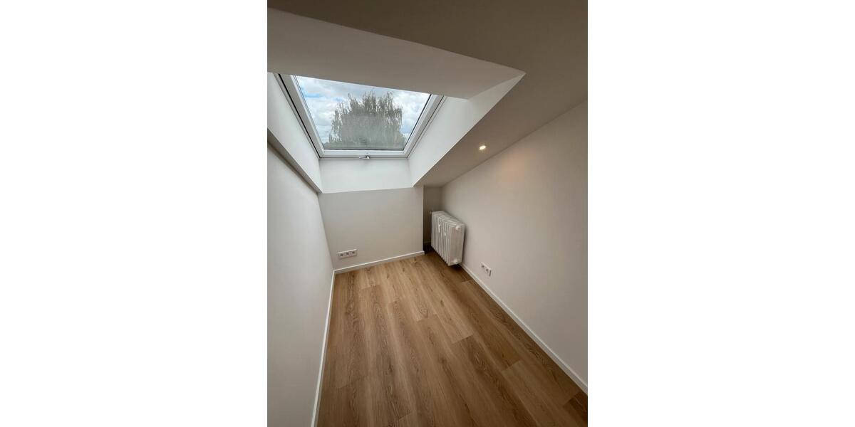 Dachgeschoßwohnung Kornwestheim - 3 Zimmer, 55 m&sup2;, 1.100&euro; | Angebot:27591475