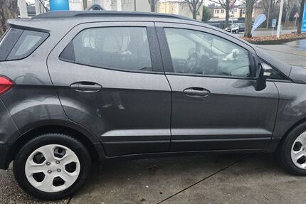 Ford EcoSport 67.000 km 14.400 &euro; Stuttgart 70374