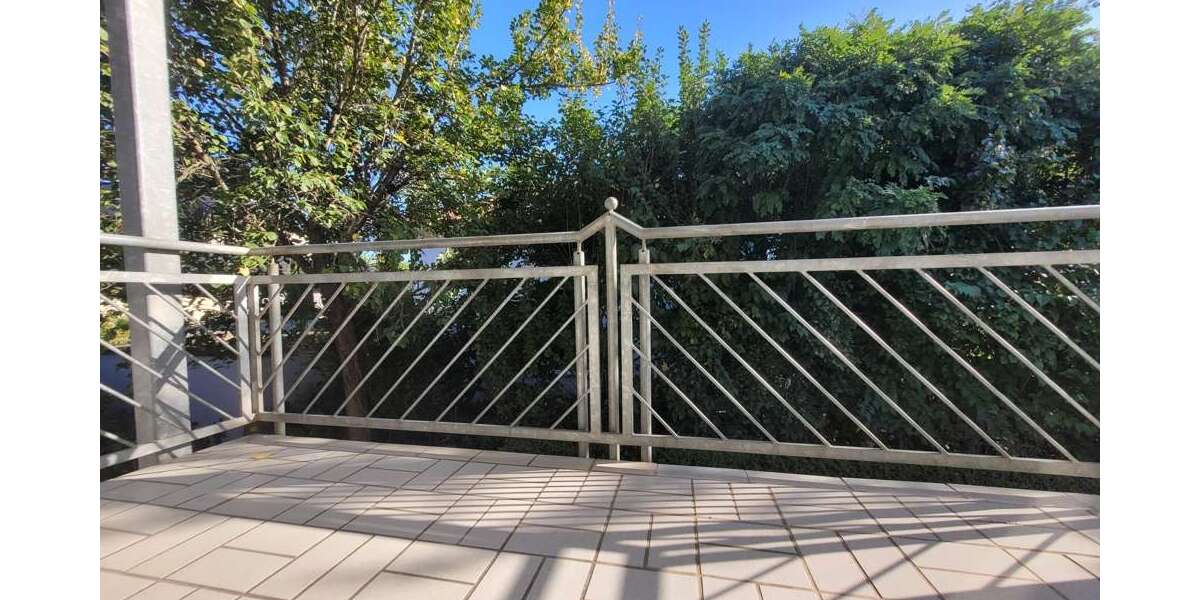 Etagenwohnung Pforzheim Dillweißenstein - 3 Zimmer, 81 m&sup2;, 875&euro; | Angebot:27432947