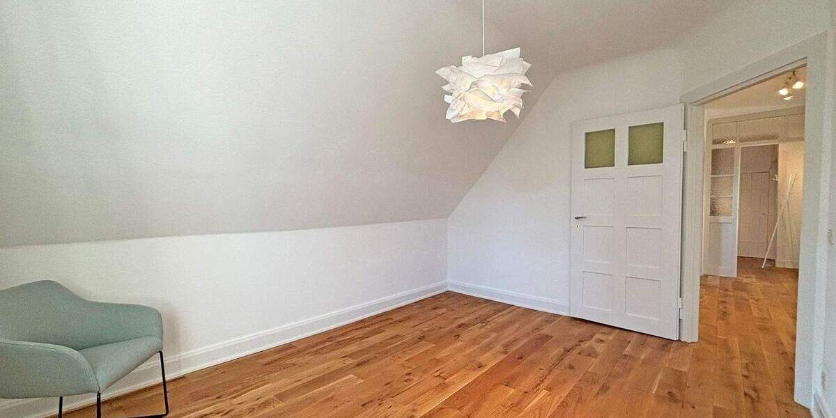 Etagenwohnung Stuttgart Sonnenberg - 4 Zimmer, 108 m&sup2;, 2.150&euro; | Angebot:25704687