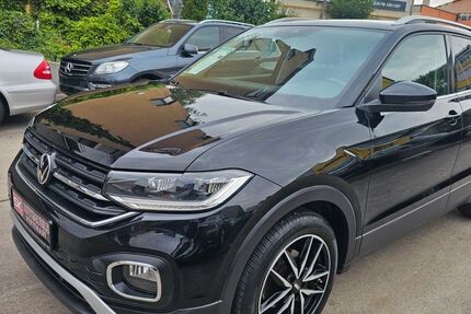 VW T-Cross 129.000 km 18.000 € Stuttgart 70469