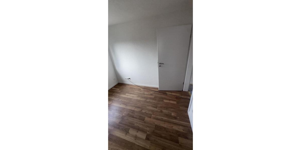 Maisonettenwohnung Mühlacker - 4.5 Zimmer, 100 m&sup2;, 1.250&euro; | Angebot:27625082