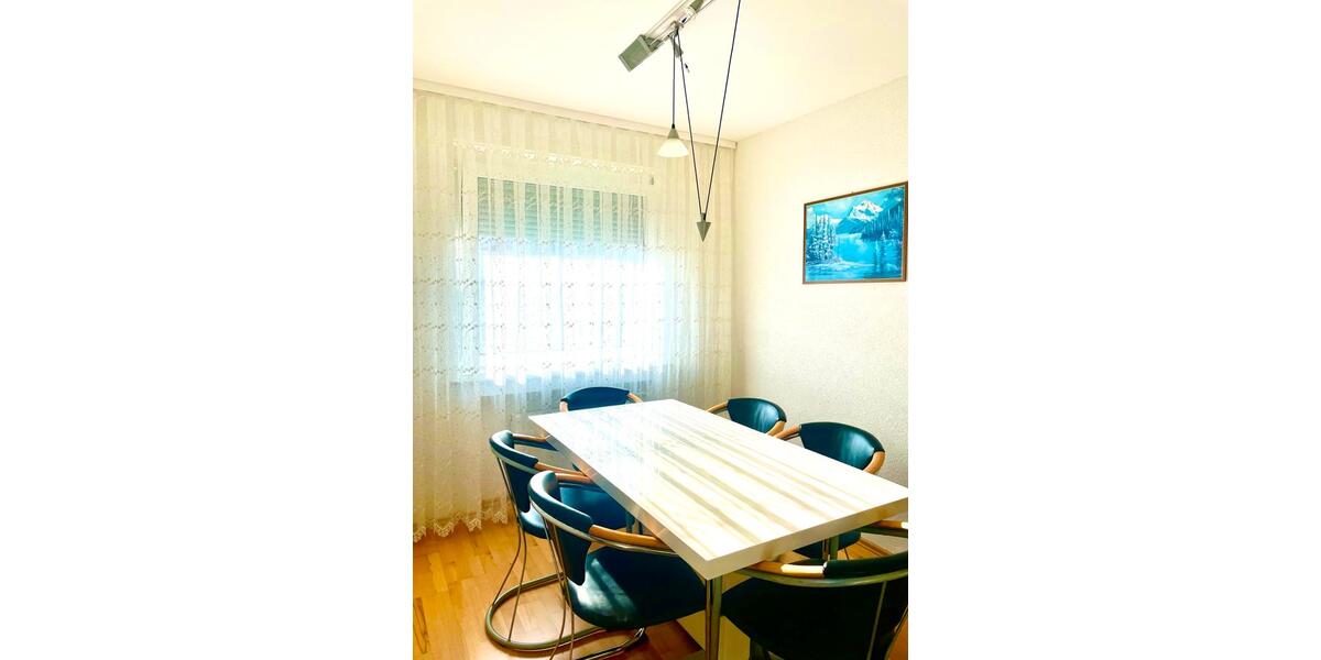 Etagenwohnung Sindelfingen Sindelfingen (Stadt) - 3 Zimmer, 98 m&sup2;, 1.300&euro; | Angebot:26415224
