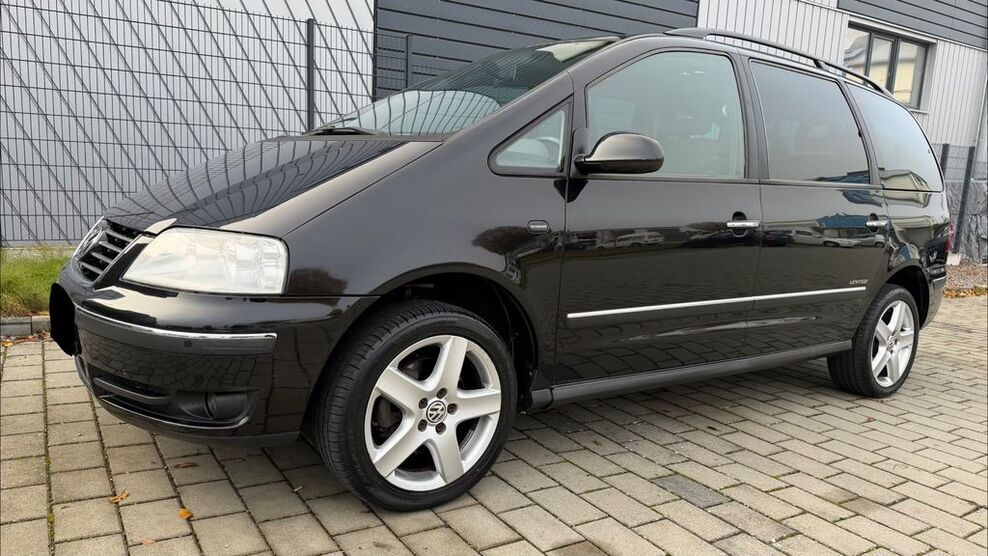 VW Sharan 180.000 km 6.990 € Grafenau 71120