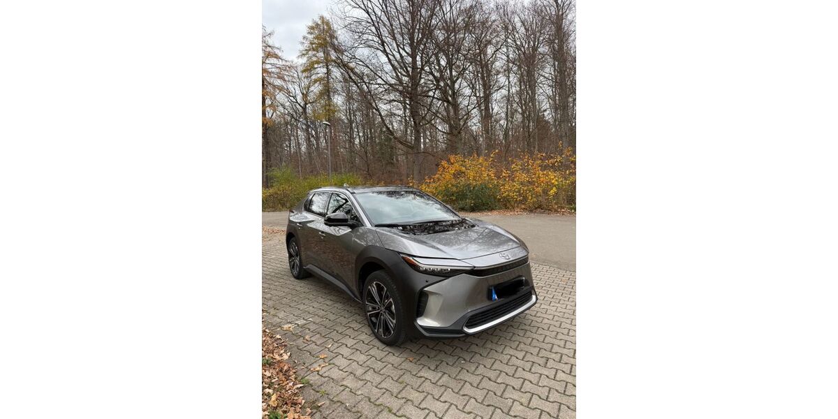Toyota bZ4X 16.700 km 36.500 &euro; Stuttgart 70569