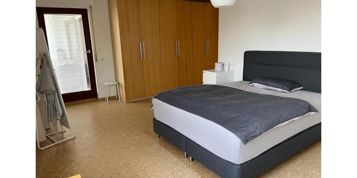 Erdgeschoßwohnung Neckartenzlingen - 5 Zimmer, 168 m&sup2;, 1.950&euro; | Angebot:25721130